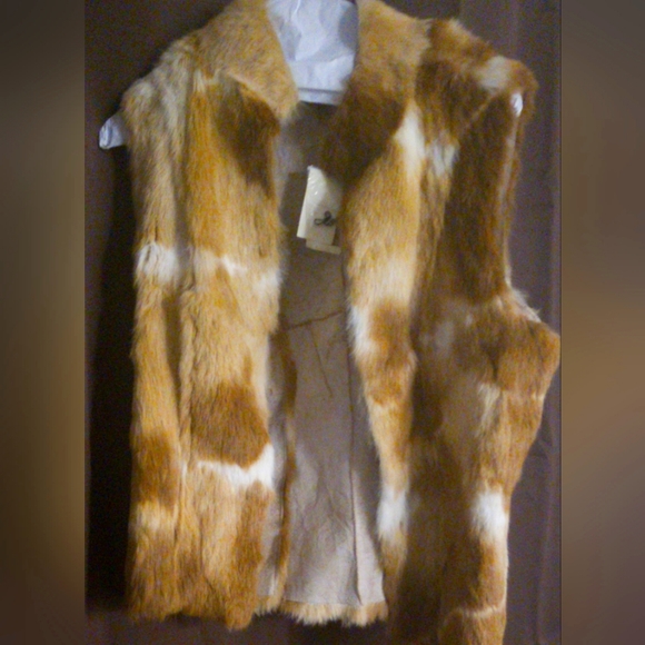 Medium Authentic Rabbit Fur vest - Picture 1 of 3